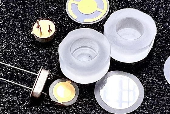 Capsules à extrémité de quartz pour applications à haute température et haute pression