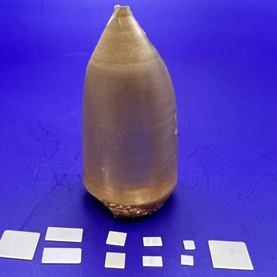 Plaquette de cristal SrTiO3 dopée par Fe carré pour le semi-conducteur 10mm