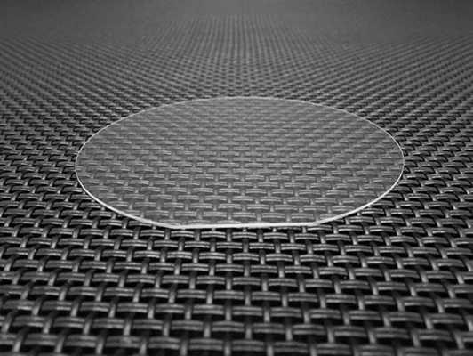 Substrate cristallin de saphir Al2O3 à double face ultrafin polie pour lentilles optiques