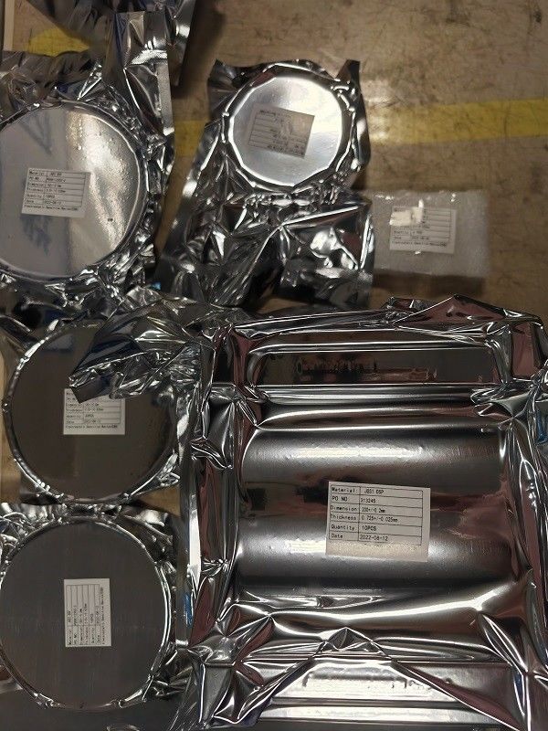 Wafer de silice fondu durable avec une résistance mécanique et une stabilité thermique supérieures pour les composants de semi-conducteurs de précision