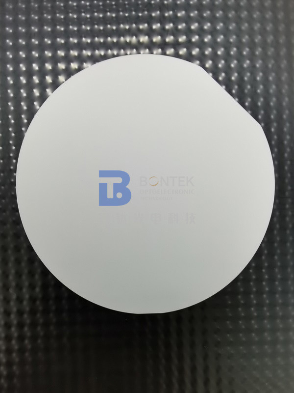 Wafer de silice fusionné personnalisable pour la production de dispositifs semi-conducteurs hautes performances