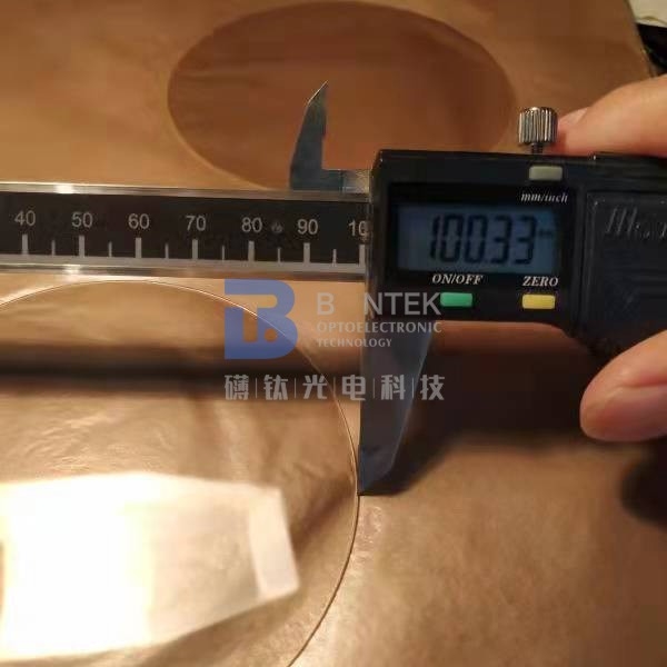 4" 6" les gaufrettes piézoélectriques de quartz de LiNbO3 LiTaO3 apprêtent poli pour l'usage de SCIE et de BAW