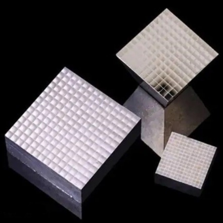 Scintillation à haute densité Crystal With Short Decay Time du rendement léger élevé LYSO (ce)
